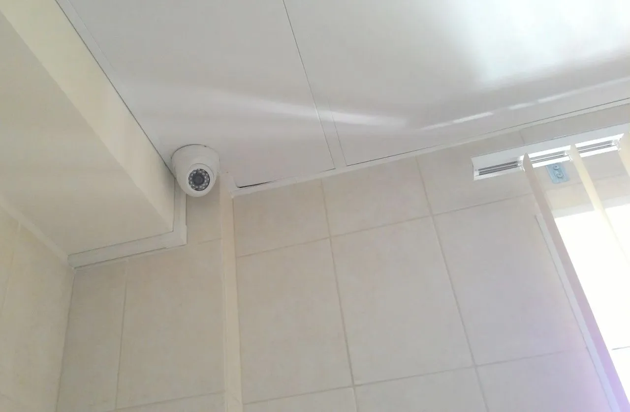 Можно ли скрыть камеры видеонаблюдения IFlow от посторонних взглядов?