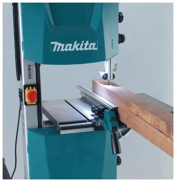 картинка Станок Makita LB1200F от магазина Охранных систем и видеонаблюдения