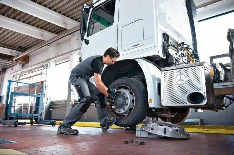 картинка Гайковерт Bosch GDS 18V-1050 H Professional (0.601.9J8.502) от магазина Охранных систем и видеонаблюдения