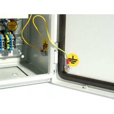 картинка Уличный ИБП SKAT-UPS 600-IP65-ON-R04 от магазина Охранных систем и видеонаблюдения