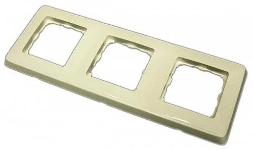 картинка DR-03L (773653) рамка тройная - Системы вызова и связи для больниц от магазина Охранных систем и видеонаблюдения
