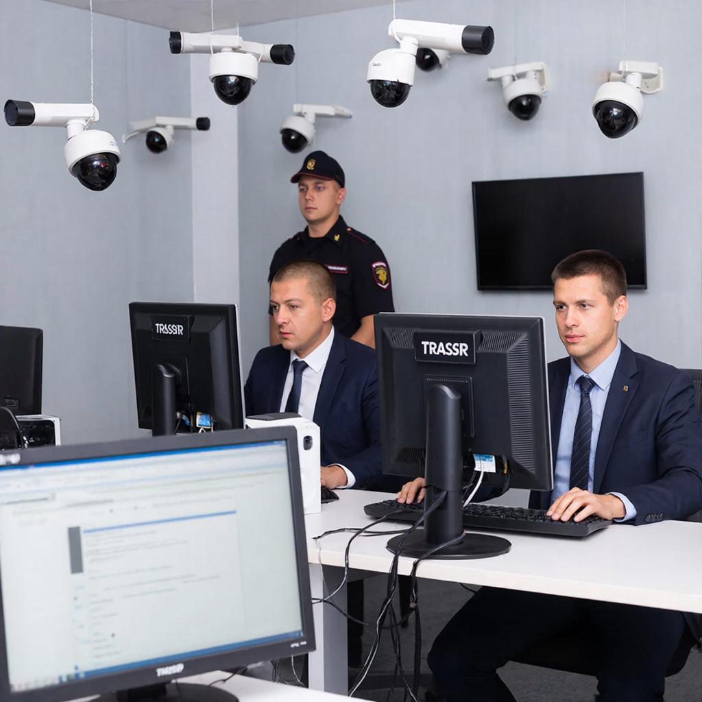 Как настроить многопользовательский доступ в TRASSIR с правами и логами
