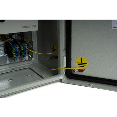картинка Уличный ИБП SKAT-UPS 800-IP65-ON-R04 от магазина Охранных систем и видеонаблюдения
