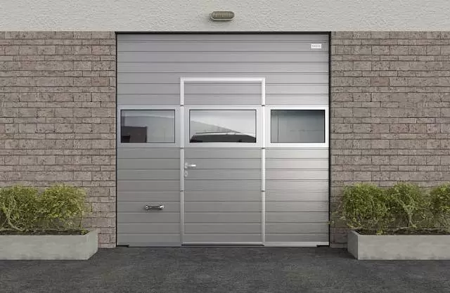 картинка Автоматические секционные гаражные ворота с калиткой ALUTECH Prestige 2500×2500 мм от магазина Охранных систем и видеонаблюдения