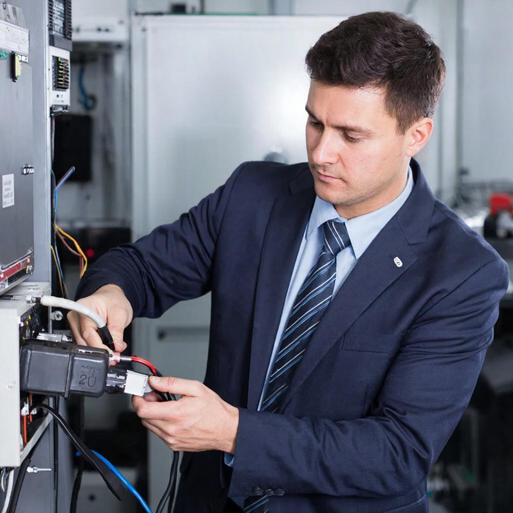 Купить аккумулятор в СПб: 12В (1–100 Ah) — доставка, установка и гарантия | y-ss.ru