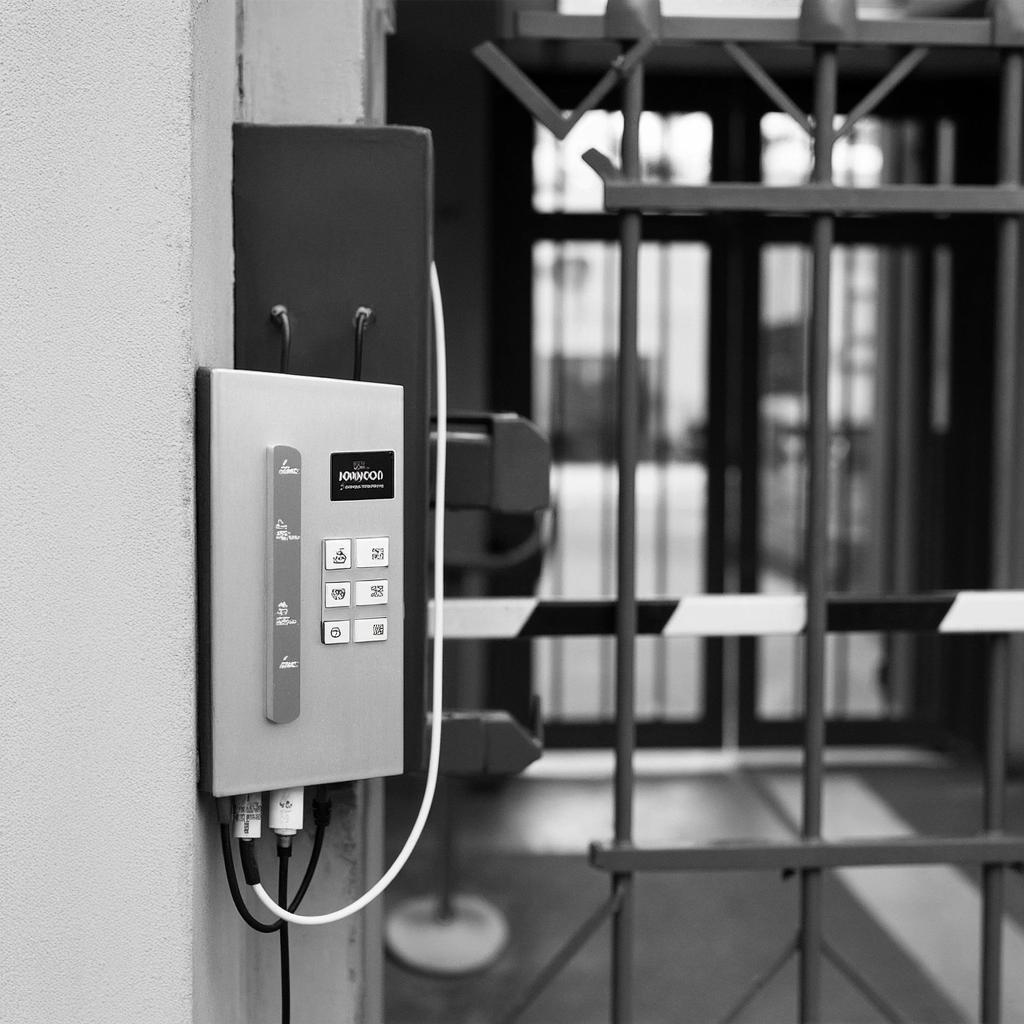 Схема подключения домофона с реле для управления шлагбаумом и воротами