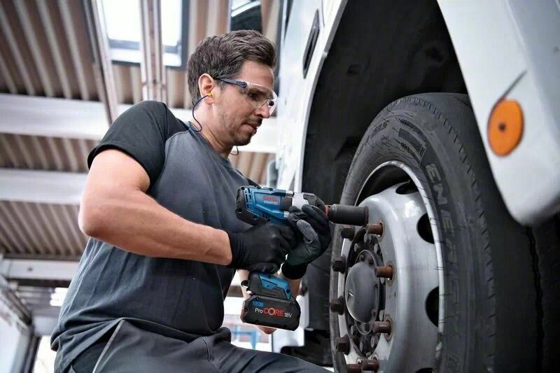 картинка Гайковерт Bosch GDS 18V-1050 H Professional (0.601.9J8.502) от магазина Охранных систем и видеонаблюдения