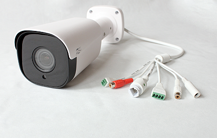 картинка Fox FX-IPC-C20AP-IR LS Уличная цилиндрическая IP видеокамера 2.1Mpx. от магазина Охранных систем и видеонаблюдения