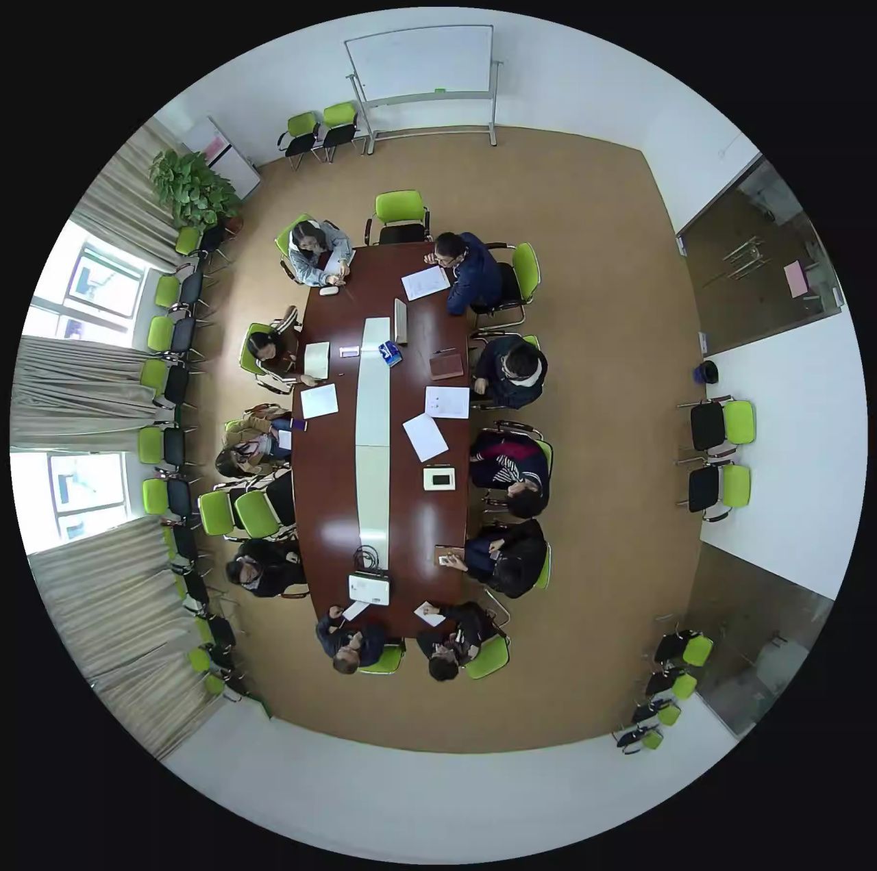 Чем отличается fish-eye от multi-sensor в камерах видеонаблюдения IFlow?