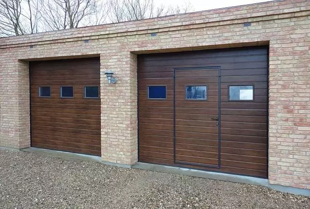 картинка Автоматические секционные гаражные ворота с калиткой ALUTECH Prestige 3000×2250 мм от магазина Охранных систем и видеонаблюдения