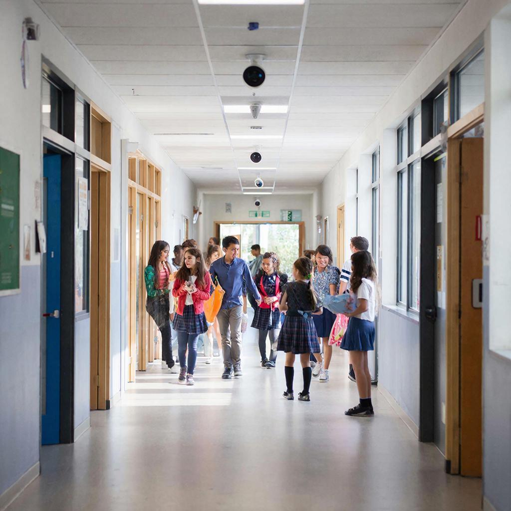 Установка камер в школе: требования безопасности и приватности