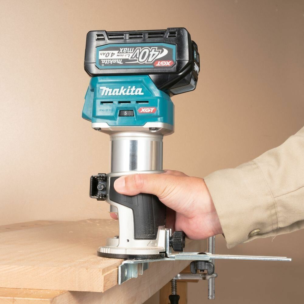 картинка Фрезер Makita RT001GZ19 от магазина Охранных систем и видеонаблюдения