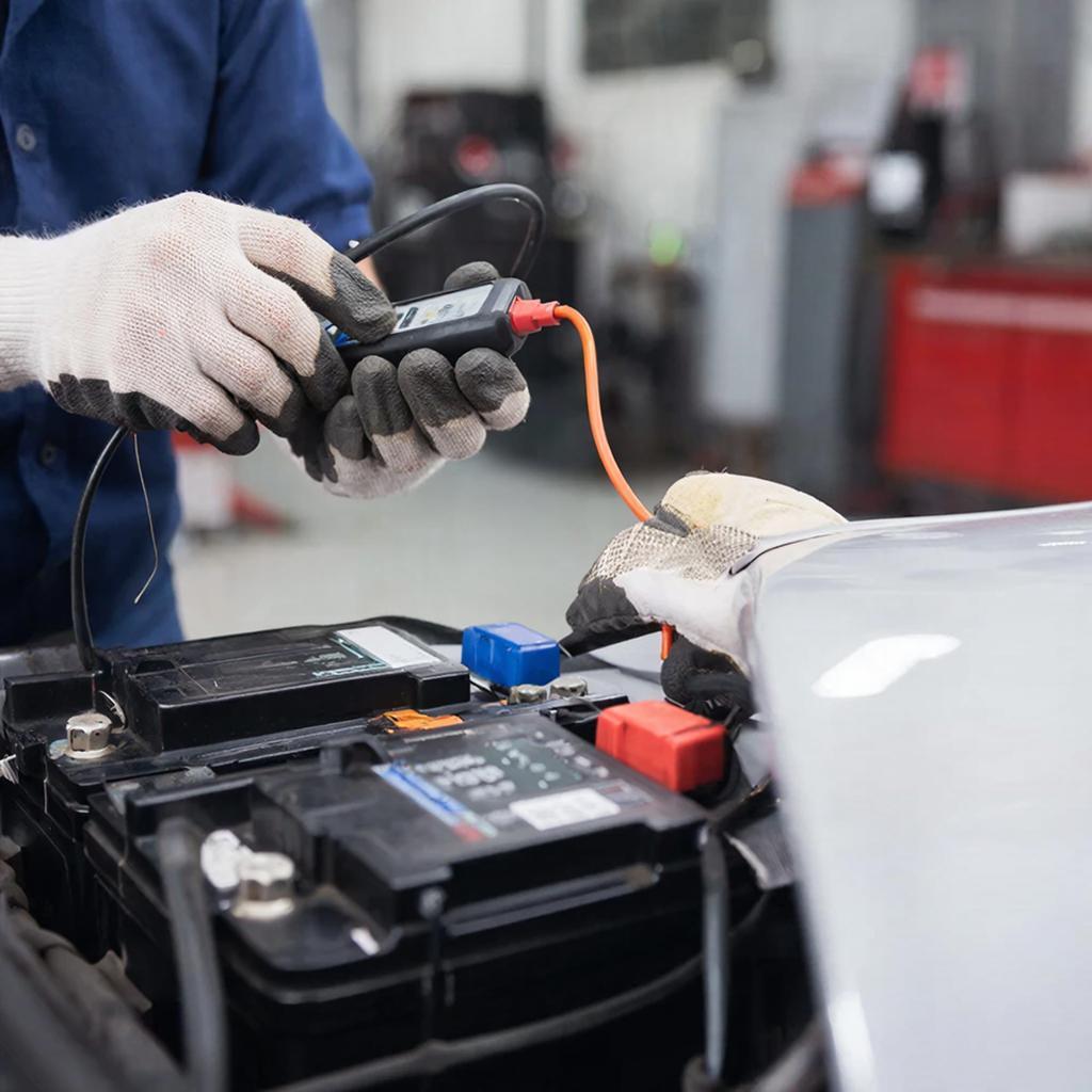 Как узнать состояние аккумулятора автомобиля — 10 быстрых тестов